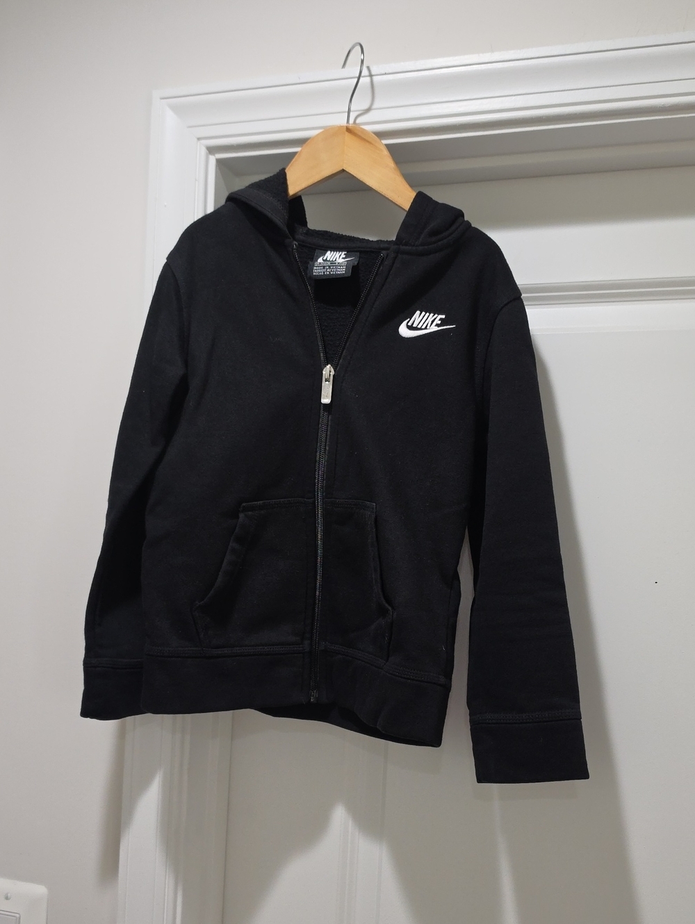 Nike Black Kids Full-Zip Hooded Sweatshirt with White Logo Size 7